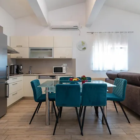 Apartments Brico - Heated Pool Trogir Exterior photo