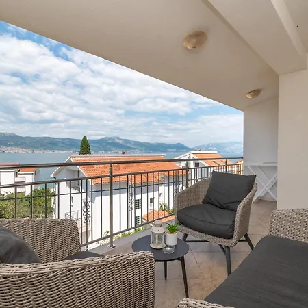 Apartments Brico - Heated Pool Trogir Exterior photo