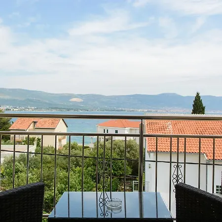 Apartments Brico - Heated Pool Trogir Exterior photo