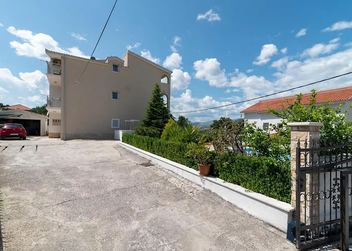 Apartments Brico - Heated Pool