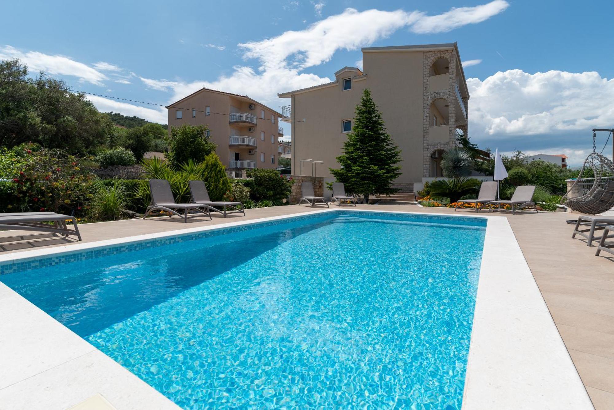 Brico - Heated Pool Apartament *
