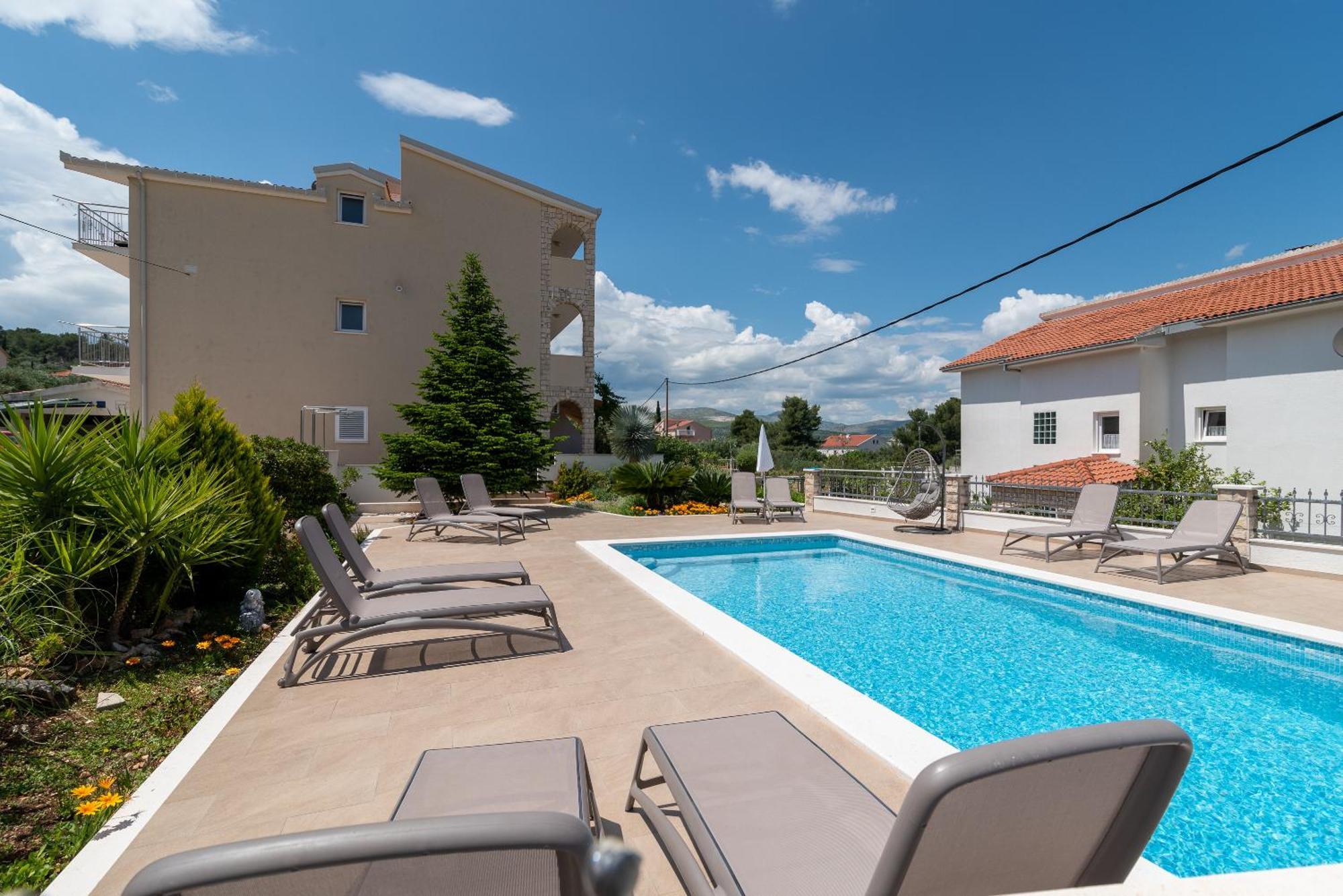 Apartment Brico *